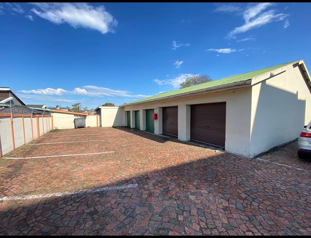 1,020M² BUILDING TO LET IN GEORGE CENTRAL